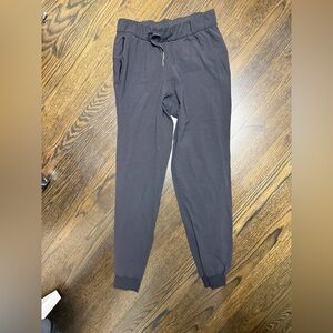 lululemon athletica on the fly jogger